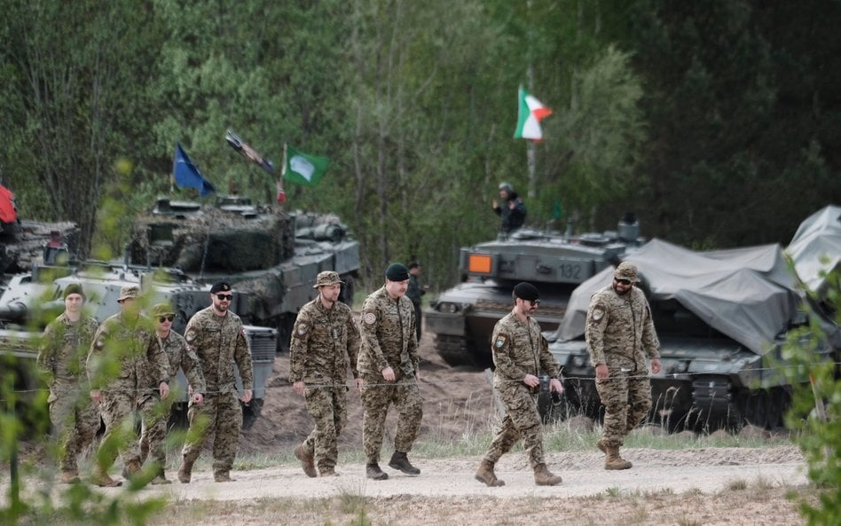 Ćwiczenia NATO Iron Spear 2026 na poligonie Adazi na Łotwie.