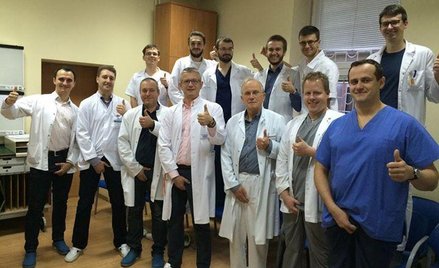 "Mam jaja". Lekarze łapią się za krocze i dołączają do akcji