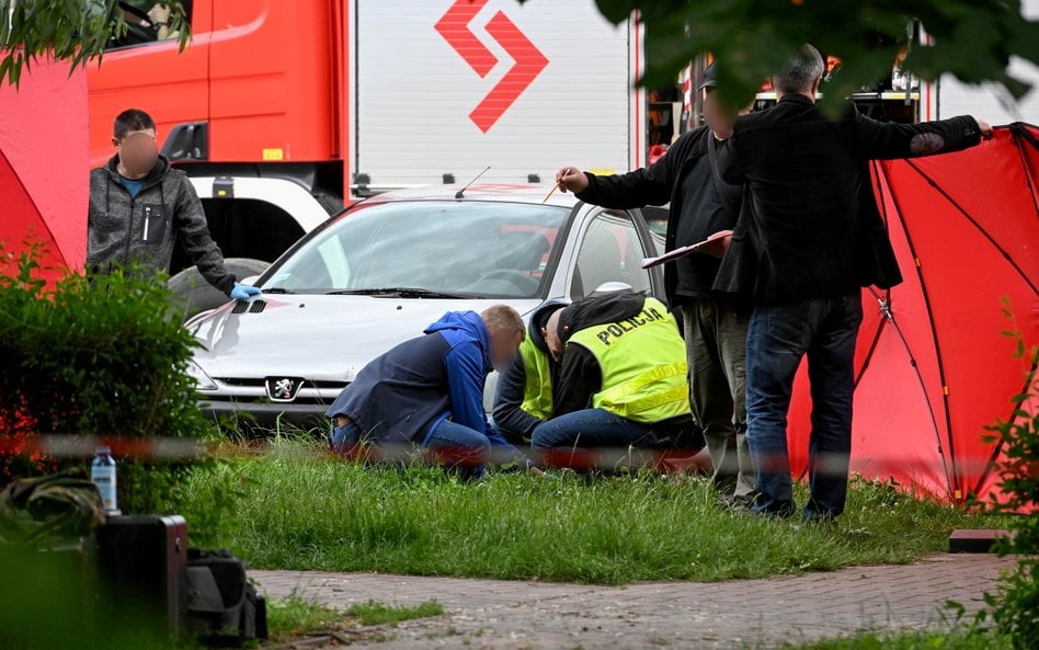 Służby w pobliżu miejsca strzelaniny przy ulicy Królowej Jadwigi w Białej Podlaskiej