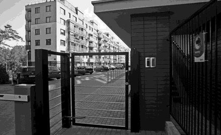 Drzwi nie mogą być zamykane na klucz