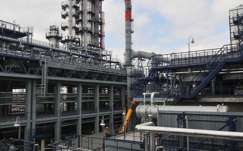 Ukraina uderzyła w rosyjską rafinerię 2,5 tys. km od granicy. To jeden z jej najdalszych ataków