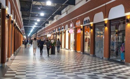 Sprzedaż detaliczna powyżej oczekiwań