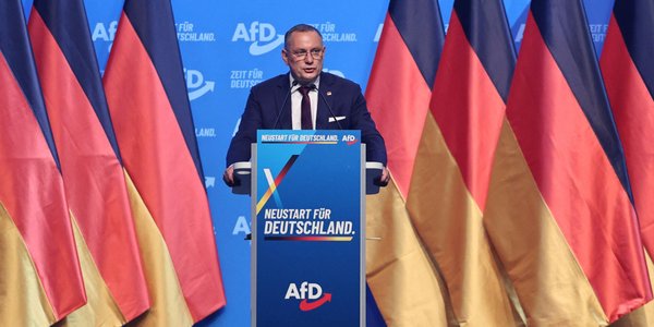 Chrupalla: AfD może wkrótce rządzić samodzielnie w Niemczech