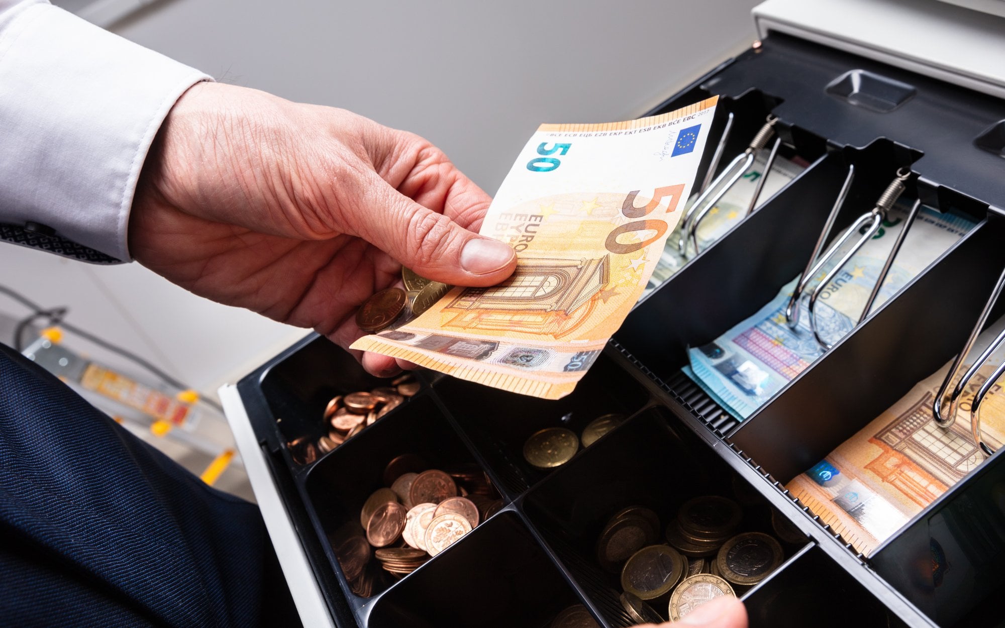 Polska wciąż daleko od euro. Komisja Europejska: Nie spełniacie warunków
