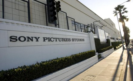 Po ataku hakerów na Sony, FBI ostrzega przed kolejnymi