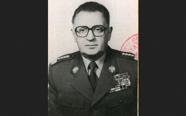 Gen. Florian Siwicki. Doszedł na szczyty armii i PRL-owskiej władzy