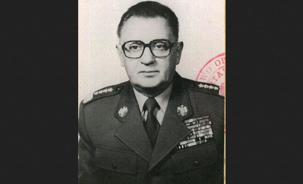 Gen. Florian Siwicki. Doszedł na szczyty armii i PRL-owskiej władzy
