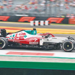 Robert Kubica jest rezerwowym kierowcą ekipy Alfa Romeo i choć w poprzednim sezonie nie wystąpił w ż