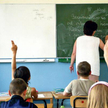 Praca nauczyciela przy tablicy miałaby trwać o dwie godziny dłużej