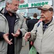 Aleksander Milinkiewicz (z lewej) pierwszy przegrany wyborów
