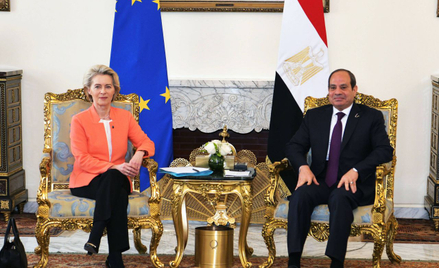 Przewodnicząca Komisji Europejskiej Ursula von der Leyen  i prezydent Egiptu Abdel Fattah al-Sisi