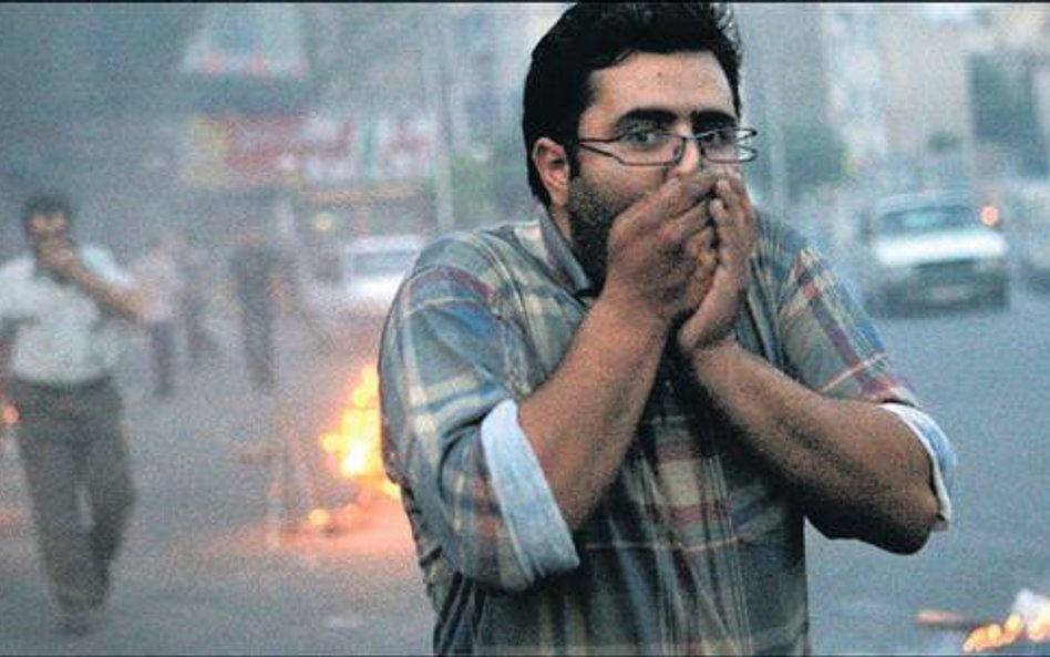 Służby bezpieczeństwa zapowiedziały, że demonstracja będzie nielegalna. Użyły pałek, gazów łzawiącyc