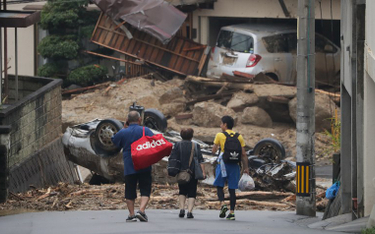 Powódź w Japonii. Władze informują o 100 ofiarach