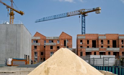 W typowej inwestycji deweloperskiej ceny rosną wraz z postępem prac na budowie