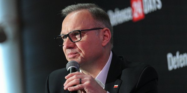 Duda lobbuje dla biznesu zbrojeniowego i energetycznego po prezydenturze