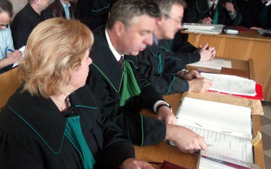 Zamach PO – PiS na adwokaturę