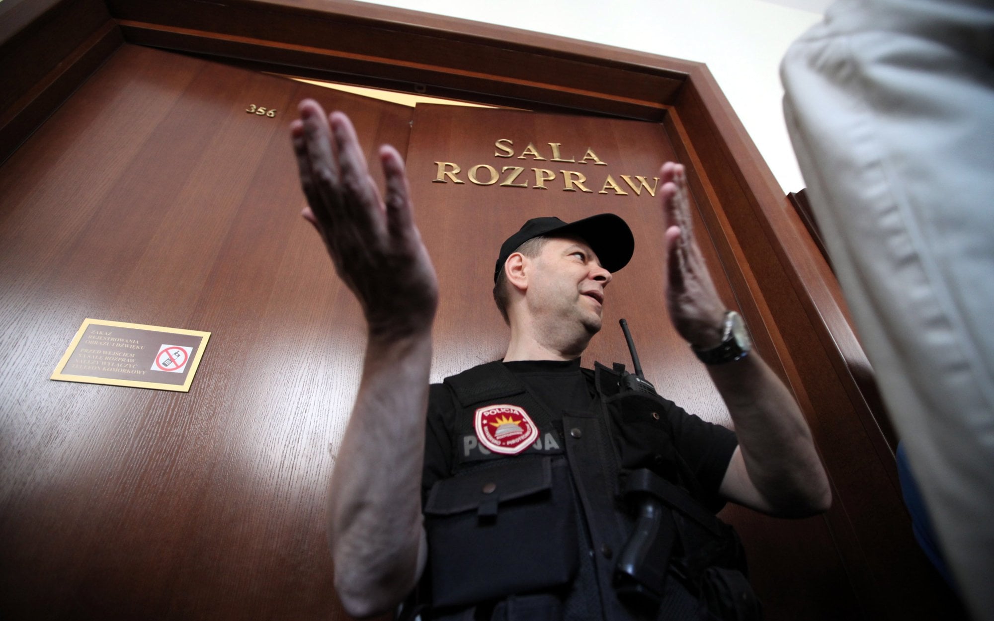 Lista biegłych sądowych online zamiast na papierze. Głusi dostaną w sądzie tłumacza