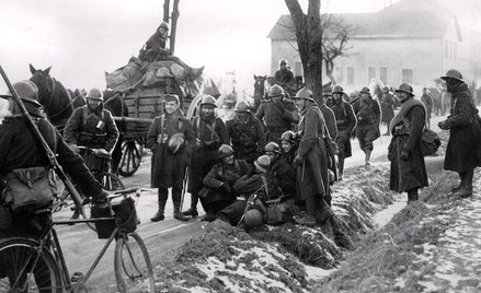 Żołnierze francuscy zimą 1939 r. Kilka miesięcy później Francja skapitulowała