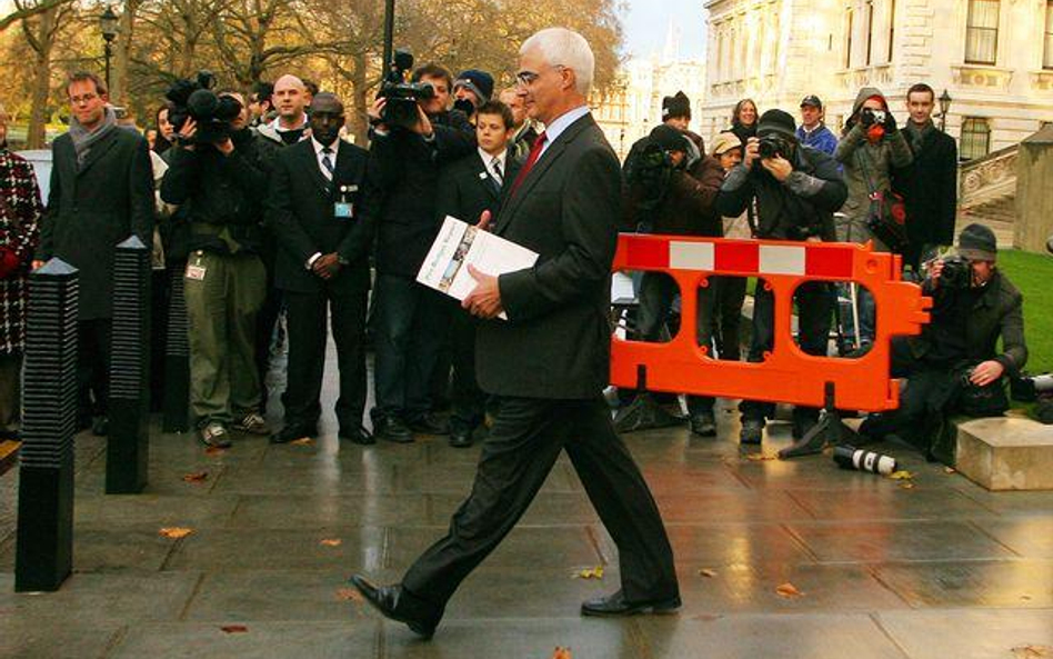 Brytyjski minister finansów Alistair Darling