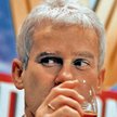 Wypijmy za błędy. Michał Listkiewicz dziś wieczorem będzie już w drodze do Nowej Zelandii