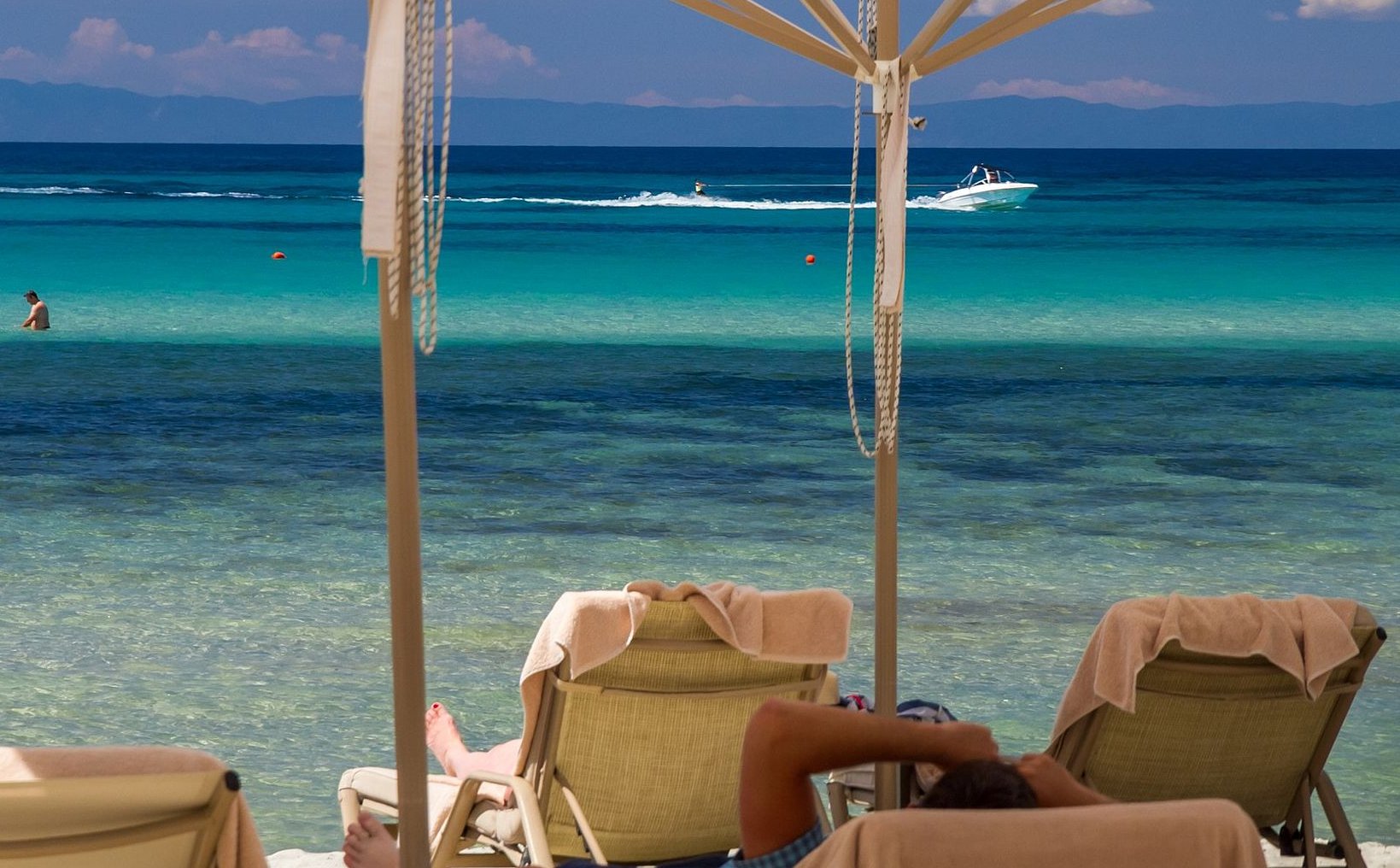 Polacy planują wakacje wcześniej i są gotowi za nie więcej zapłacić