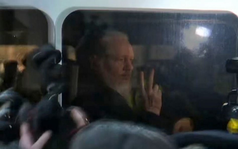 Assange: anarchista czy narcyz?