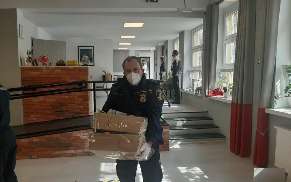 Paczki świąteczne dla powstańców warszawskich