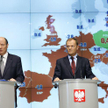 Minister finansów i premier ogłaszający wyniki PKB za pierwszy kwartał
