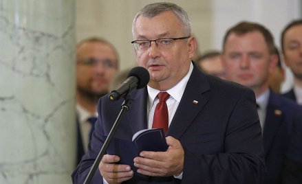 Minister infrastruktury Andrzej Adamczyk: Trzeba zmienić taryfikator karania kierowców