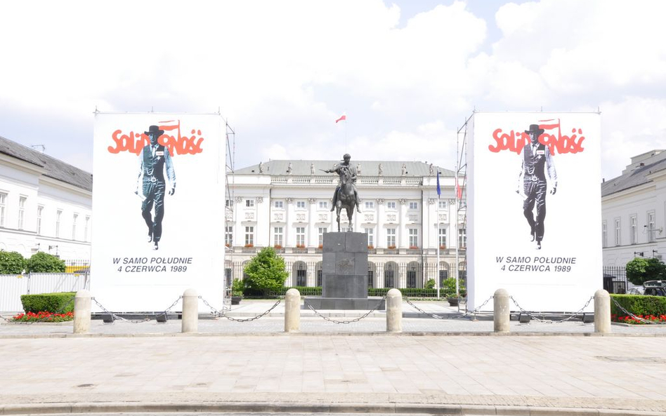 Zmarł Tomasz Sarnecki, autor słynnego plakatu "W samo południe"