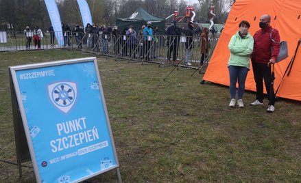 Epidemia w Polsce - raport Ministerstwa Zdrowia: W niedzielę 4612 zakażeń koronawirusem