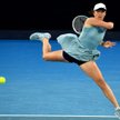 Turniej Adelaide International: Świątek gra dalej
