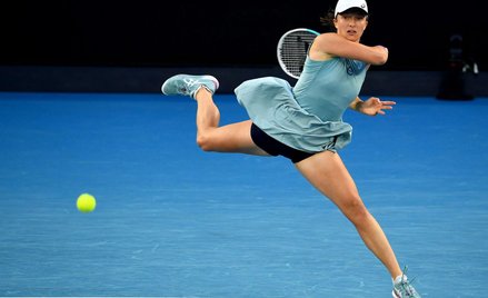 Turniej Adelaide International: Świątek gra dalej