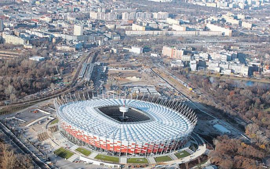 Stadion, który jest wizytówką miasta, dla Saskiej Kępy stał się utrapieniem