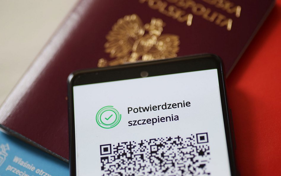 W internecie można kupić sfałszowane zaświadczenie o szczepieniu przeciwko Covid-19