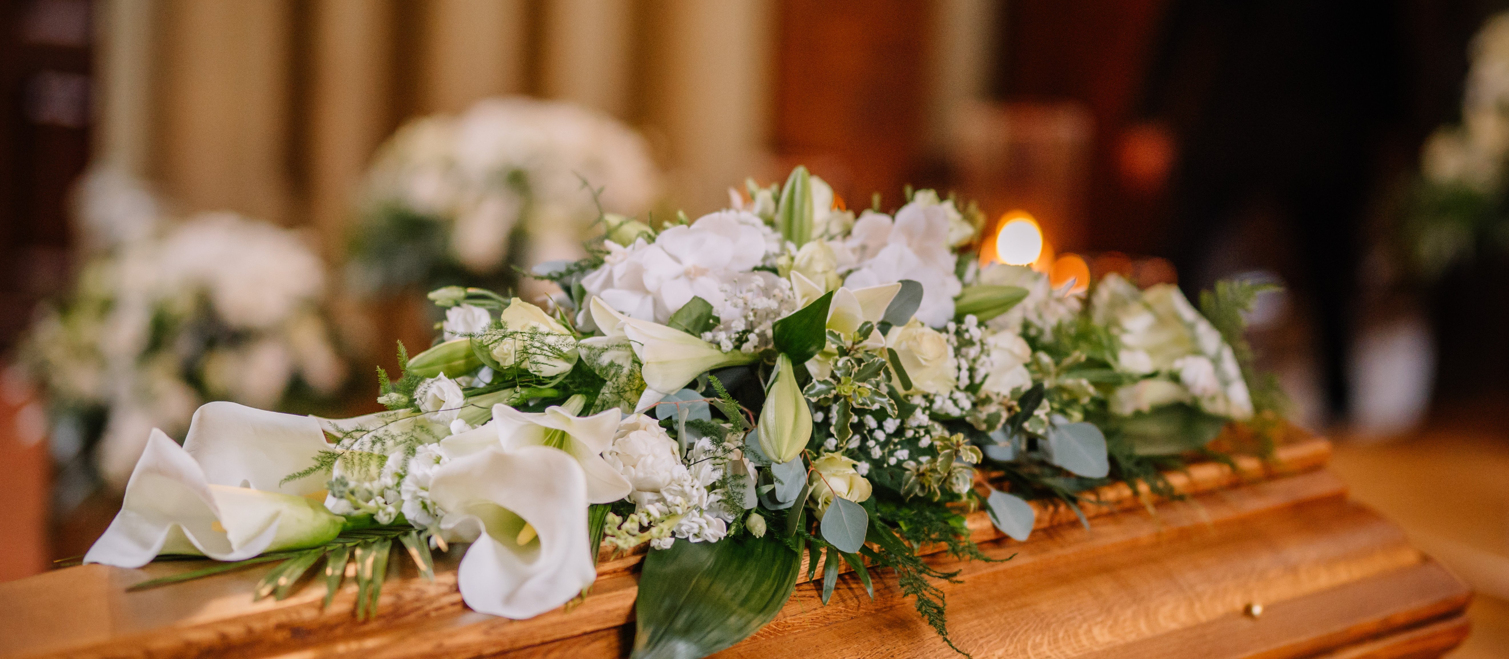 Pracownicy zakładu pogrzebowego rozsyłali zdjęcia zmarłej kobiety. Jest akt oskarżenia