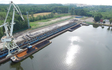 Barki z węglem z kopalni Sośnica wyruszyły z Portu Gliwice w połowie lipca.