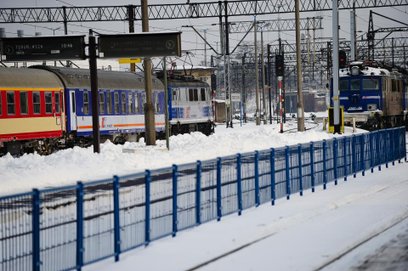 W związku z zaistniałą sytuacją, od godziny 7:30 wprowadzono specjalne procedury mające na celu ułat