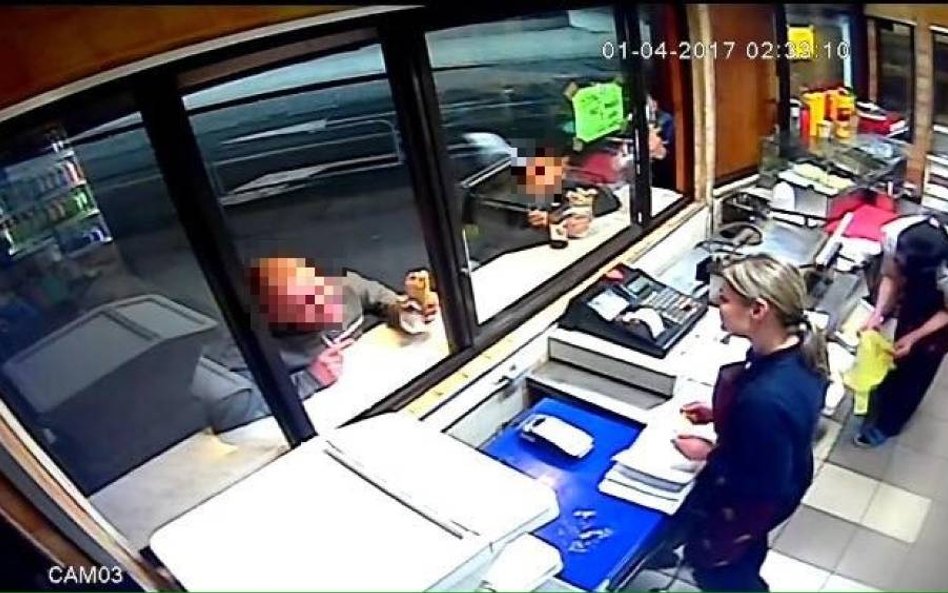 Katowice: Ranił kobiety "tulipanem". Szukają sprawcy