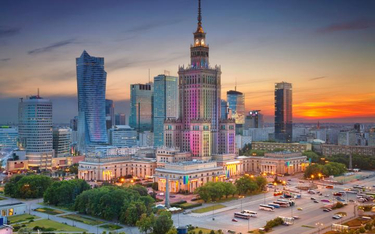 Warszawa jest drugim po Krakowie ośrodkiem lokowania nowoczesnych usług dla biznesu, pracuje w nim w