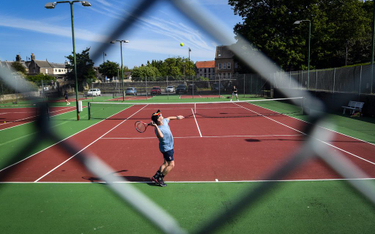 Tenis: Turnieje lokalne, czekanie globalne