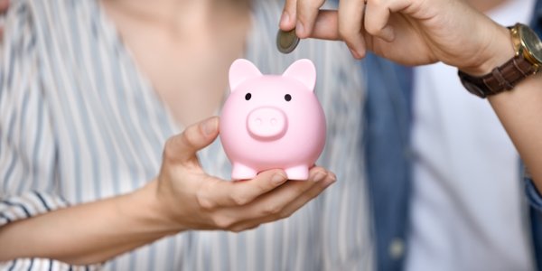 Budowanie poduszki bezpieczeństwa finansowego – słaba strona polskich rodziców. Badanie