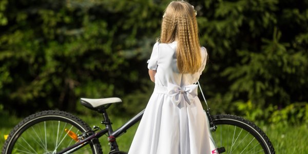Poles spend billions of zlotys a year on their children's first communion