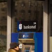 Wiele bankomatów umożliwia także sprawdzanie stanu konta, doładowanie telefonów, płatności za rachun