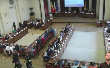 Rada Warszawy nie dla mieszkańców. „To działacze pod czerwonymi sztandarami”