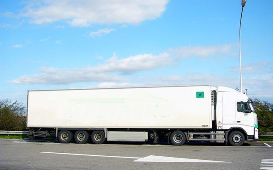 Firmy transportowe, które mają auta w leasingu, dopłacają do postępowań, o których zawiadamia ich Gł