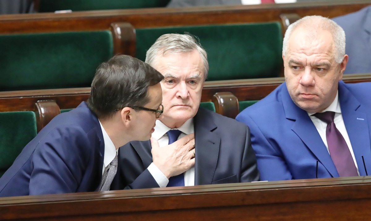 Inspira energía en PiS.  La coalición ha estado en serio conflicto durante los últimos meses.