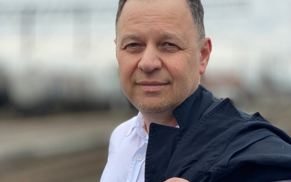 Przemysław Semczuk – dziennikarz, publicysta i pisarz specjalizujący się w historii PRL. Poszukiwacz