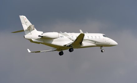 Odrzutowiec Gulfstream wystartował z lotniska na Bermudach w nocy, kierując się do stanu Massachuset