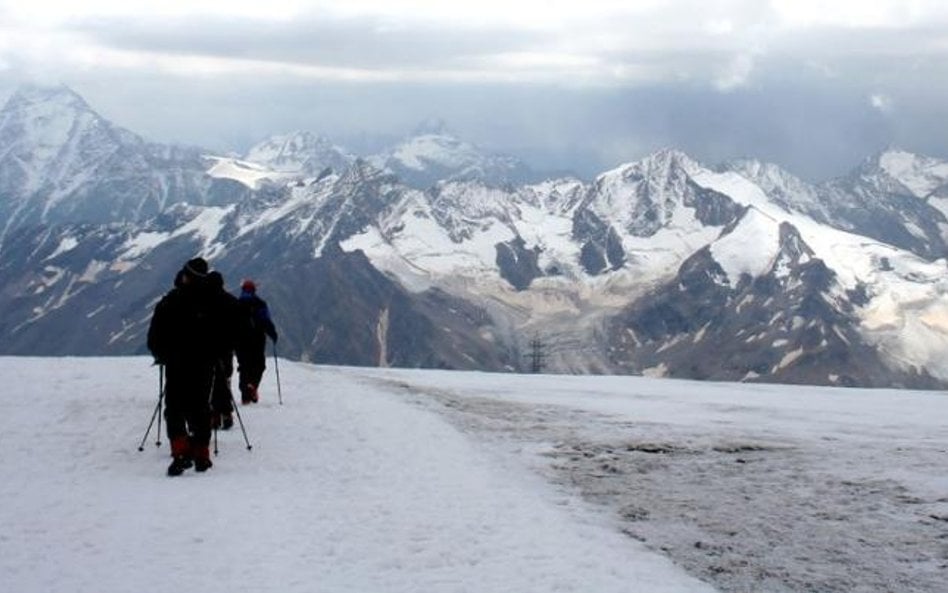 11-dniowa wyprawa na Elbrus połączona ze zwiedzaniem okolicy kosztuje prawie 43 tys. rubli